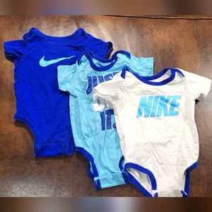 Nike Infant Matching Bodysuit Set (3)🤍🩵💙